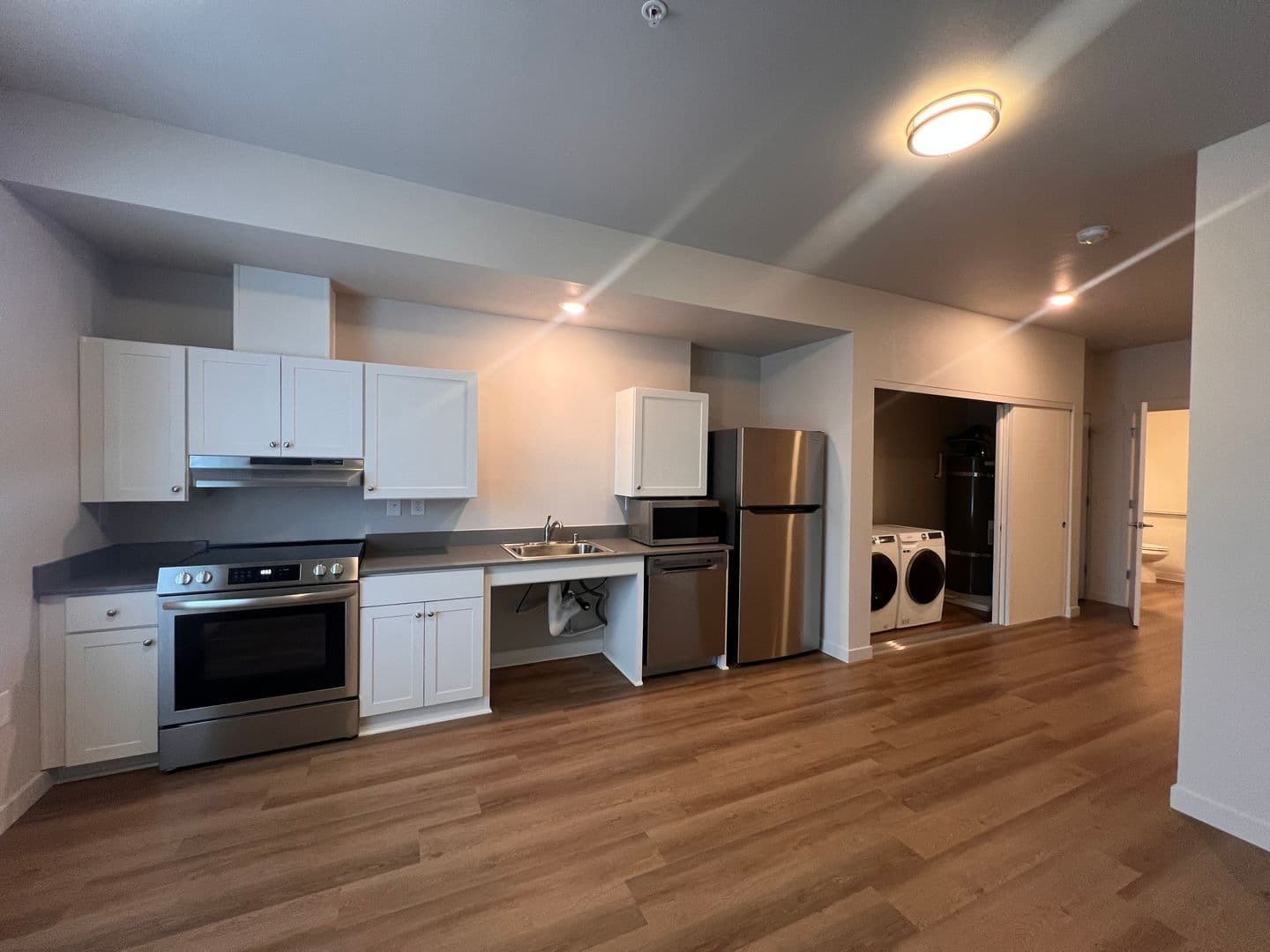 Vancouver Apartment: 2929 NE 65th Ave