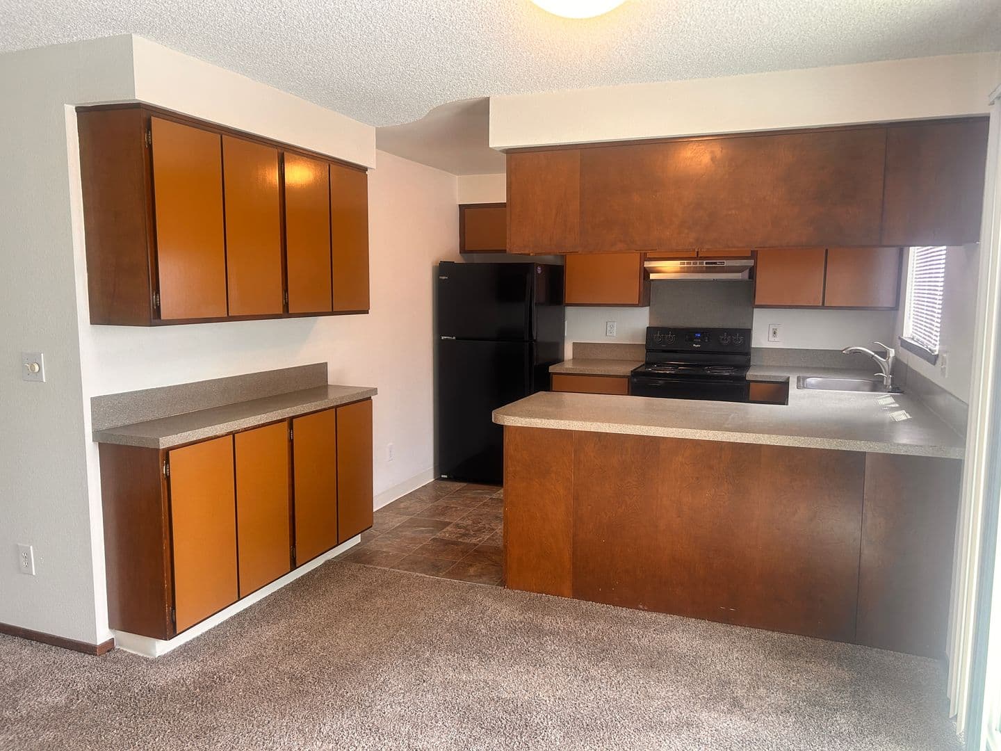 Vancouver Apartment: 607 R St.