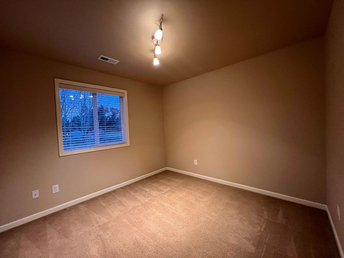 Vancouver House: 4513 NE 91st Way