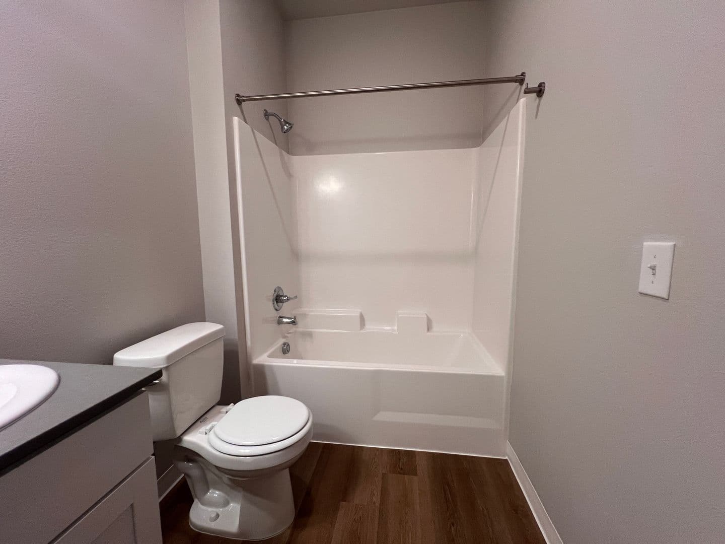 Vancouver Apartment: 2929 NE 65th Ave