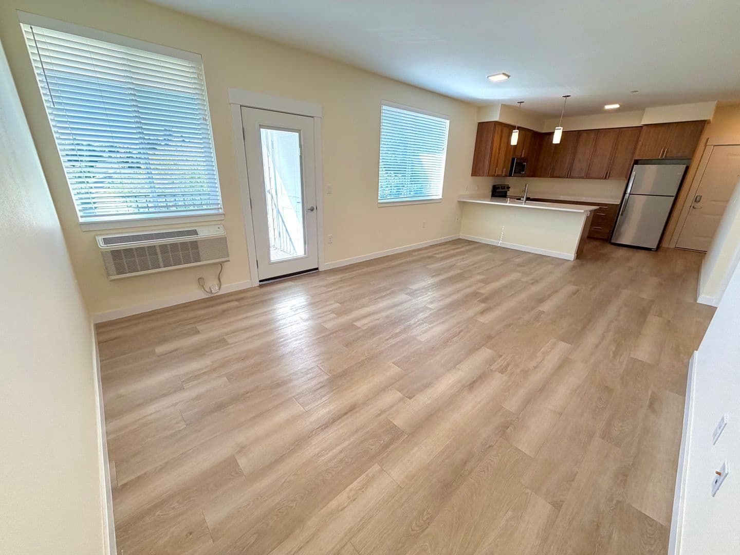 Vancouver Apartment: 2703 NE 99th St