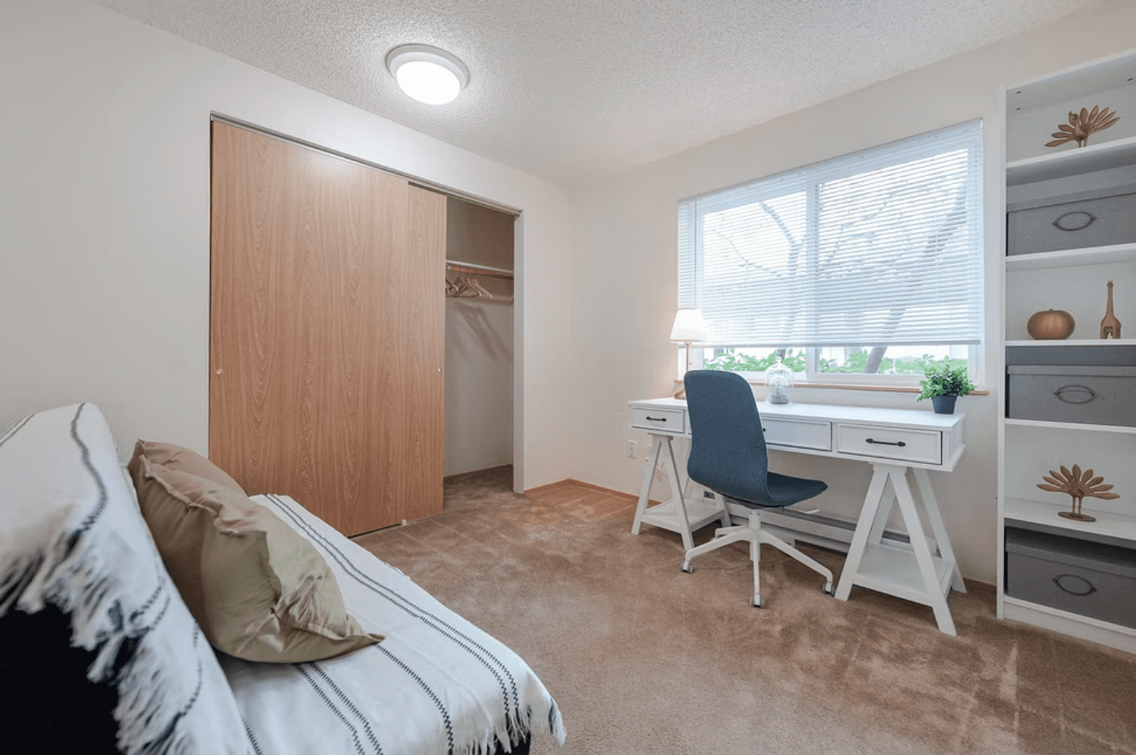 Vancouver Apartment: 1000 SE 160th Ave.