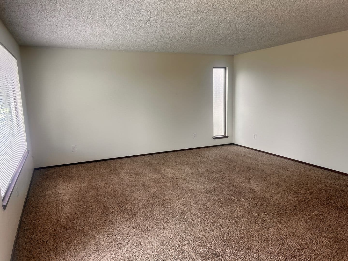Vancouver Apartment: 607 R St.