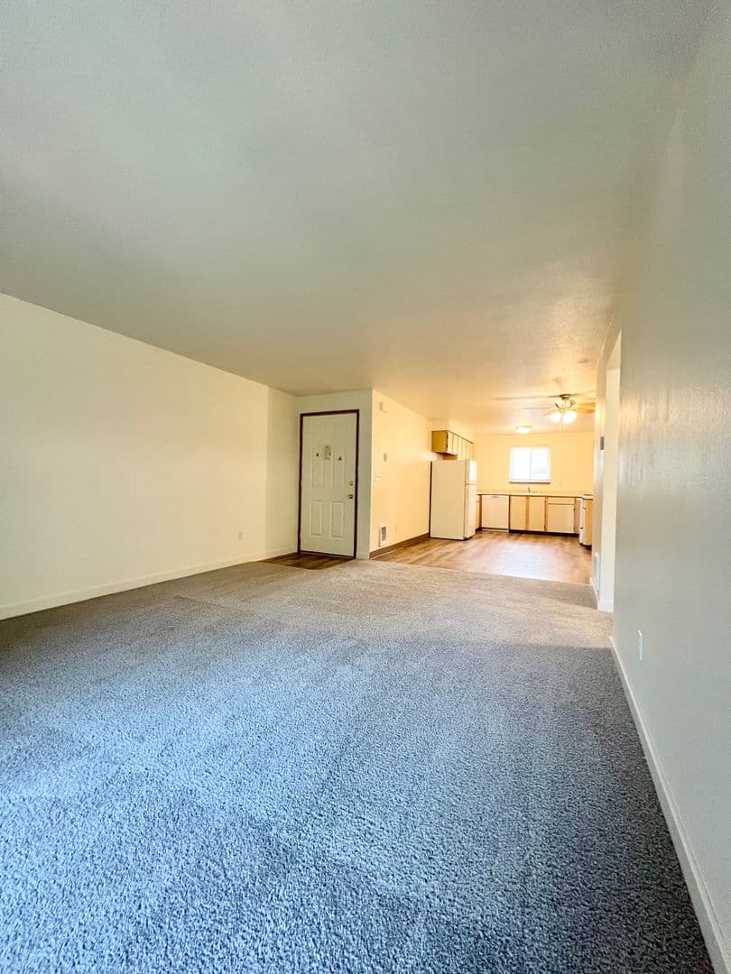Vancouver Apartment: 8500 NE Hazel Dell Avenue