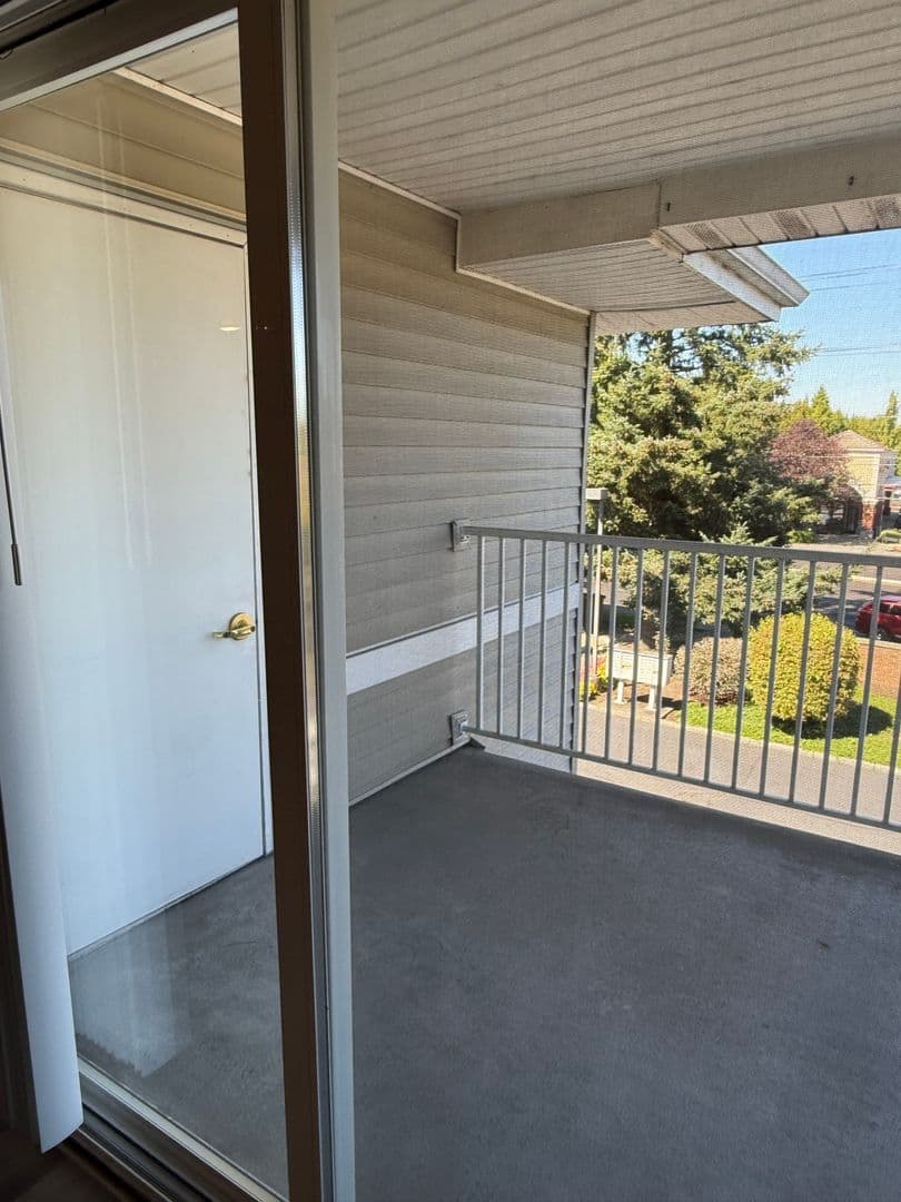 Vancouver Apartment: 15911 SE Mill Plain Blvd.