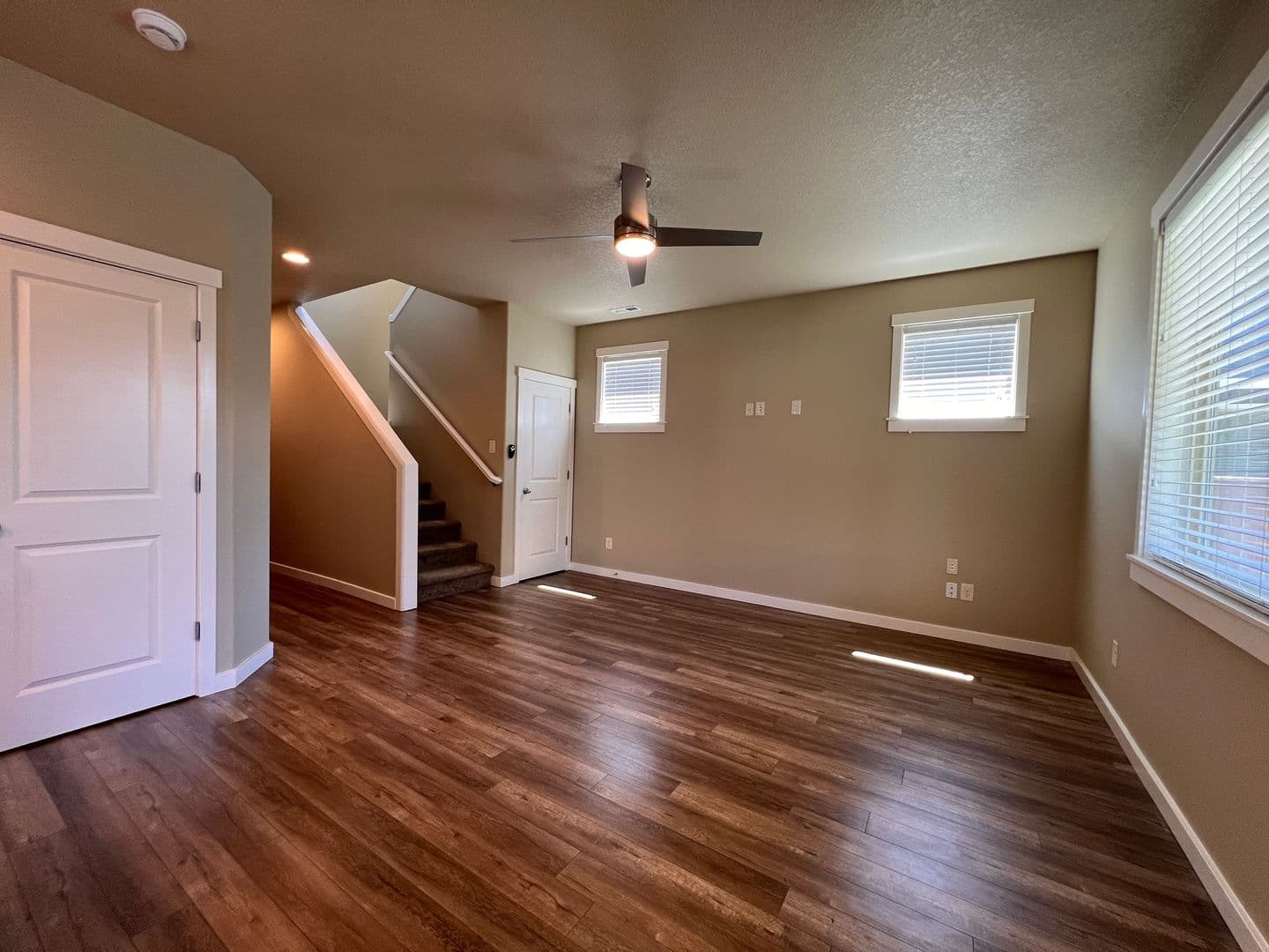 Ridgefield House: 503 N 41st Ave