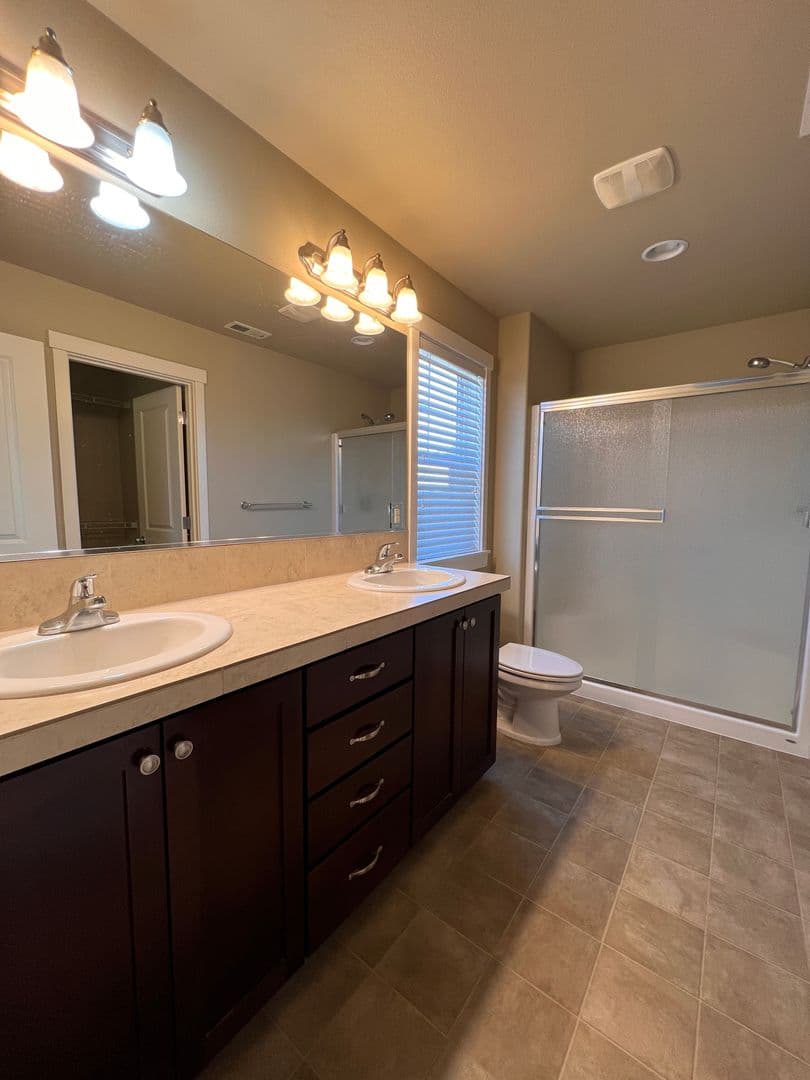 Ridgefield House: 503 N 41st Ave