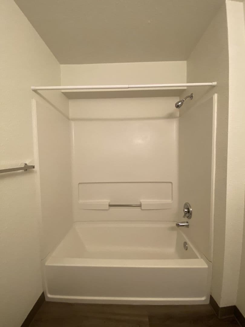 Vancouver Apartment: 11328 NE 51st Circle