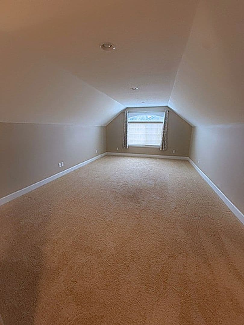 Vancouver House: 9507 NE 165th Ave