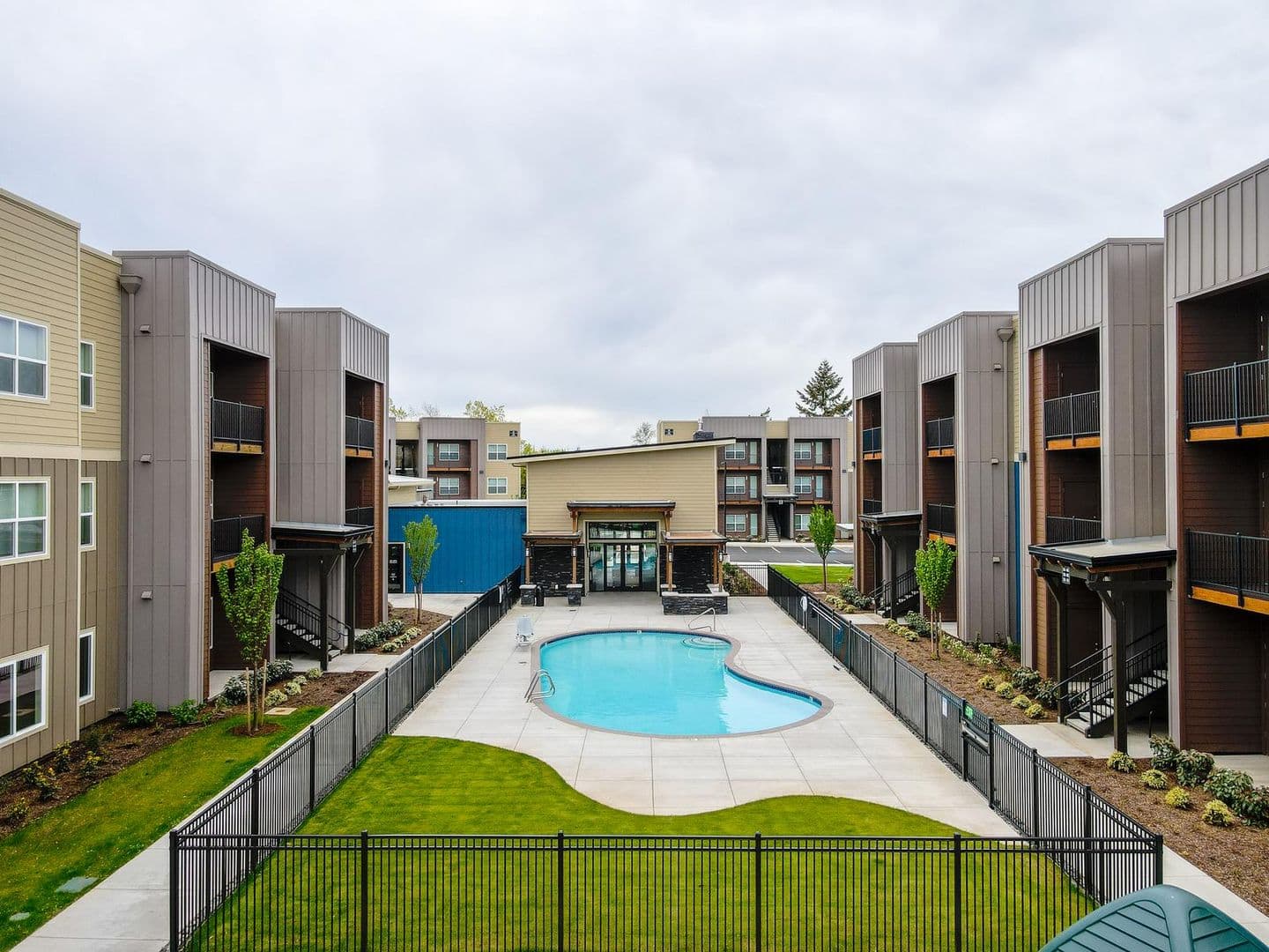 Vancouver Apartment: 333 NE 136th Ave