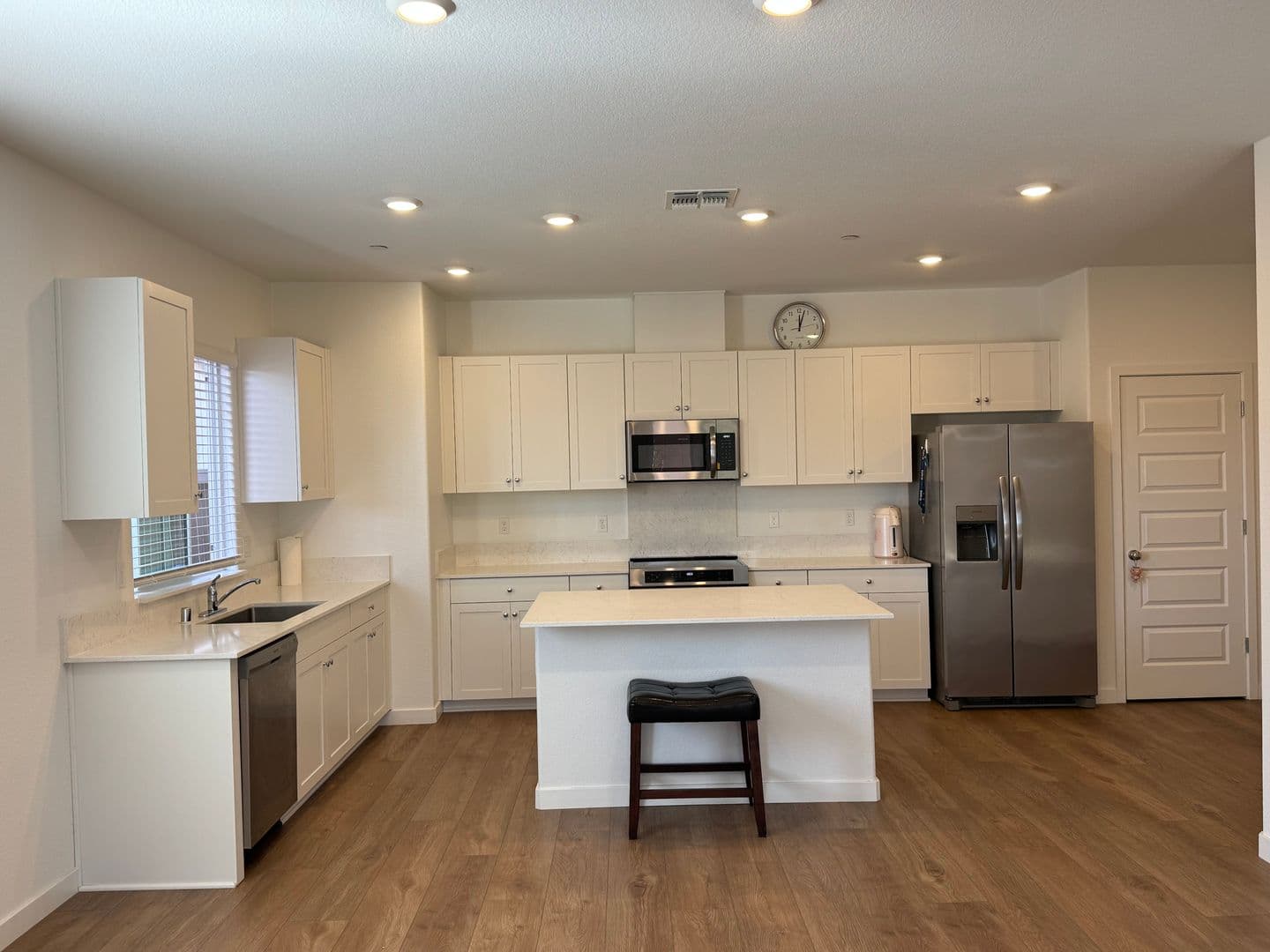 Elk Grove House: 8412 Sinesky Way