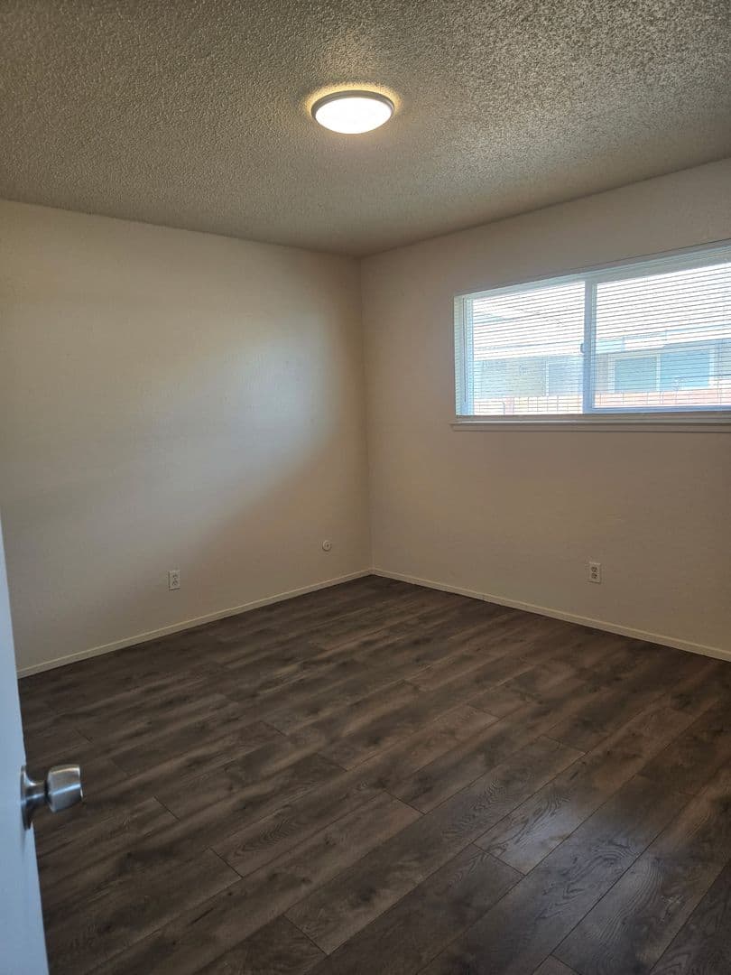 Sacramento Apartment: 7900 Loucreta Drive
