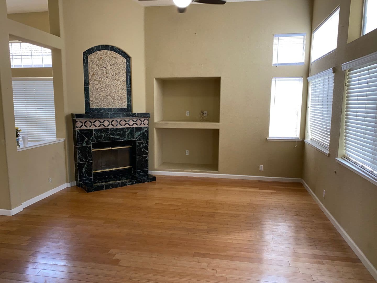 Elk Grove House: 8574 Tambor Way