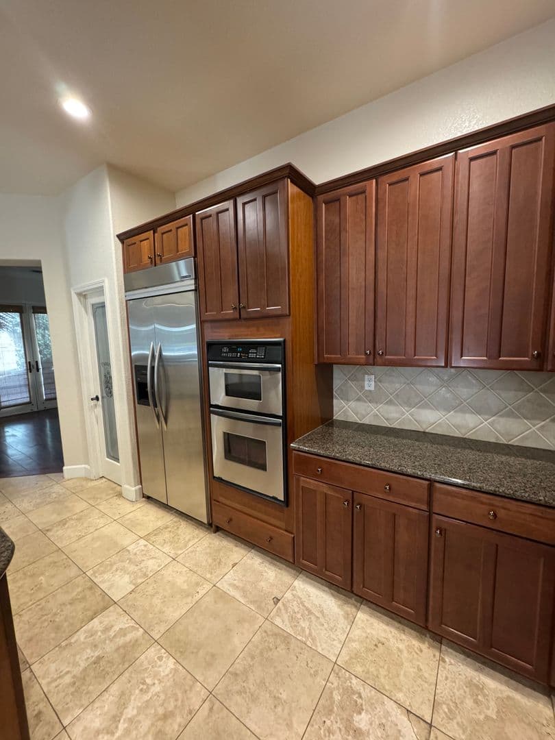 Sacramento House: 3744 Clubside Lane