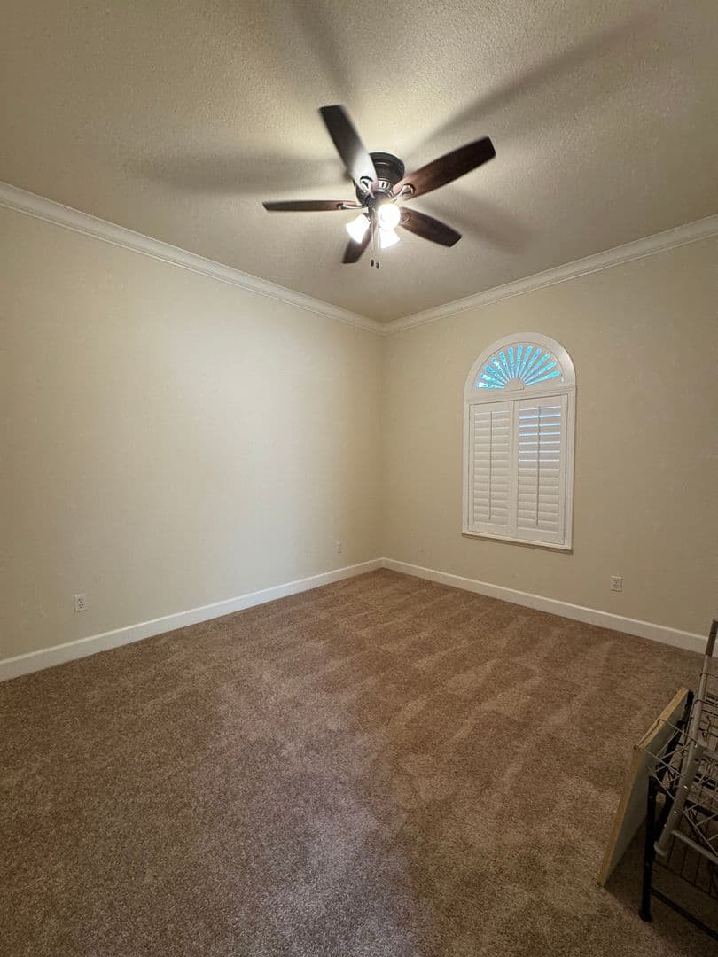 Sacramento House: 3744 Clubside Lane
