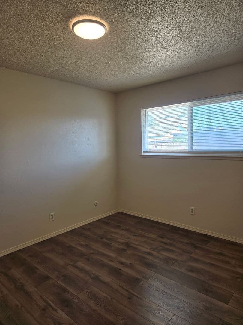 Sacramento Apartment: 7900 Loucreta Drive