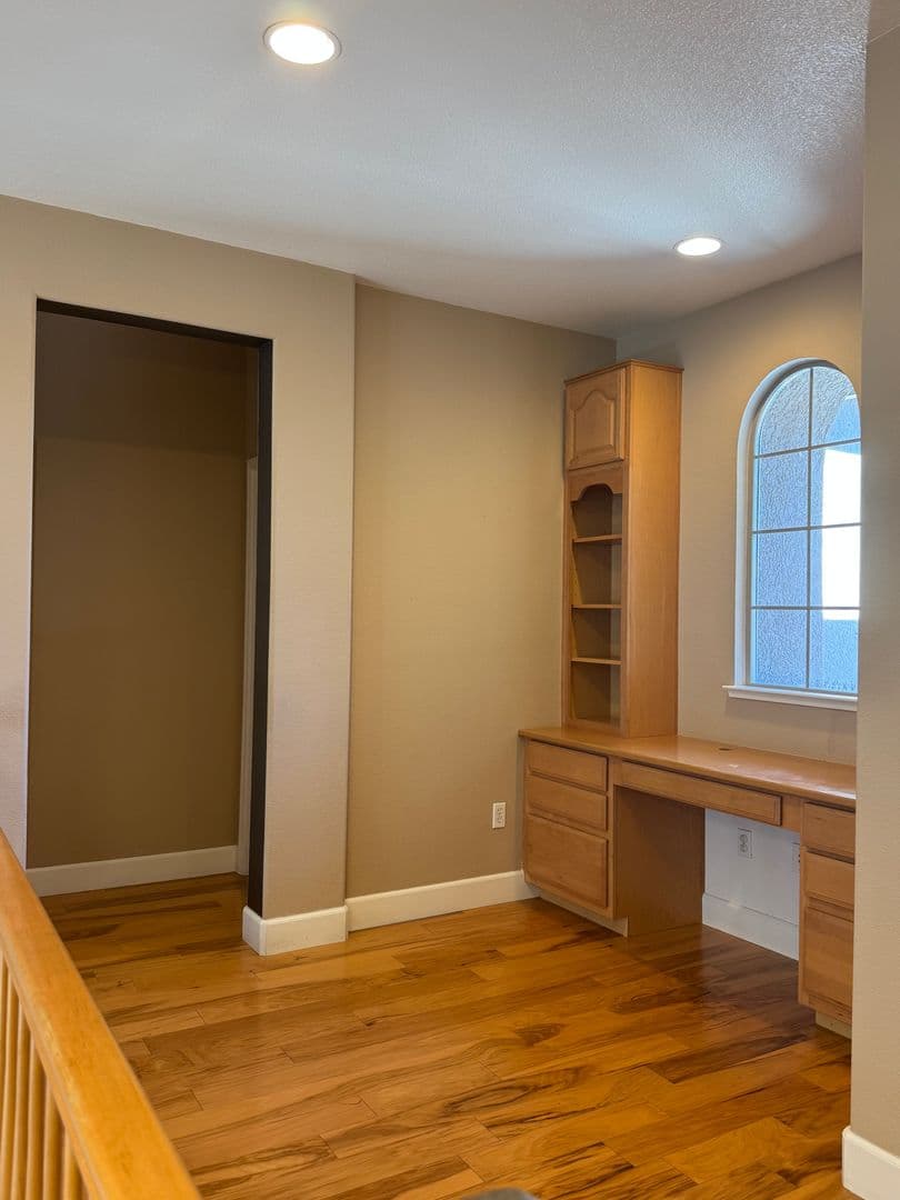 Elk Grove House: 10364 Via Cinta Court