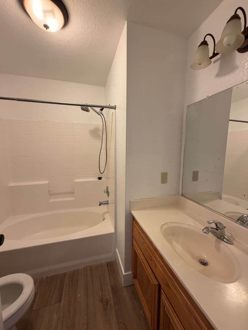 Elk Grove House: 8574 Hydrangea Ct
