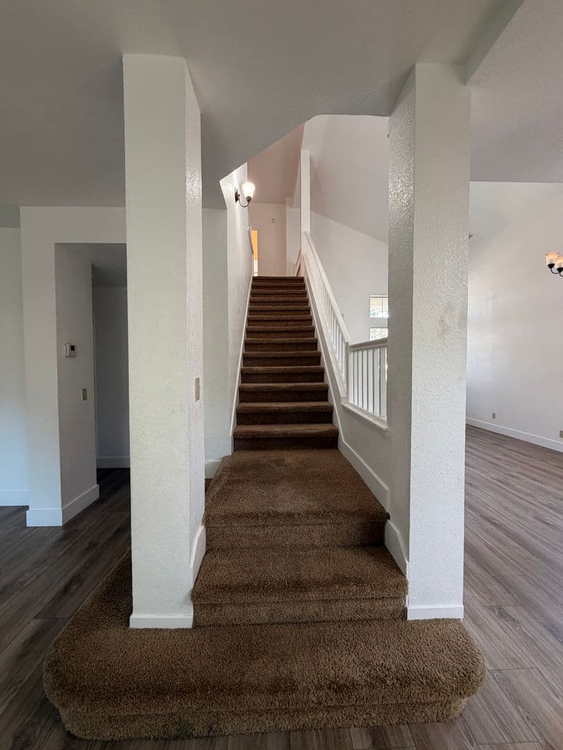 Elk Grove House: 8574 Hydrangea Ct