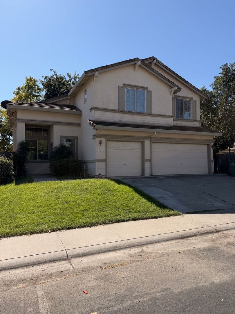 Elk Grove House: 8574 Hydrangea Ct
