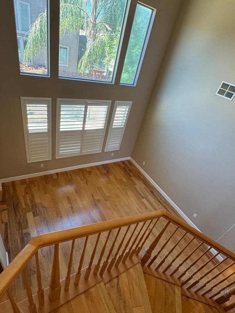Elk Grove House: 10364 Via Cinta Court