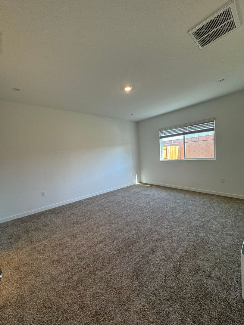 Elk Grove House: 8412 Sinesky Way
