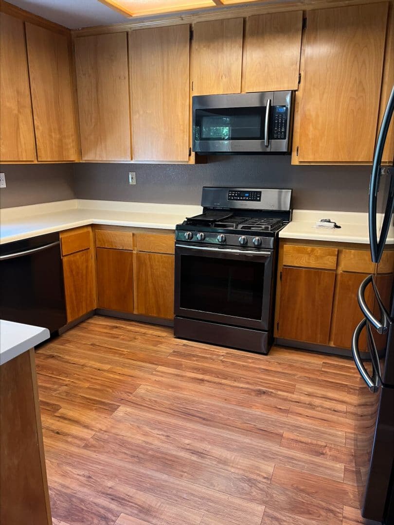 Galt House: 186 Stirrup Court