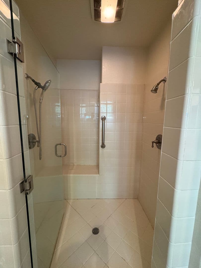 Sacramento House: 3744 Clubside Lane