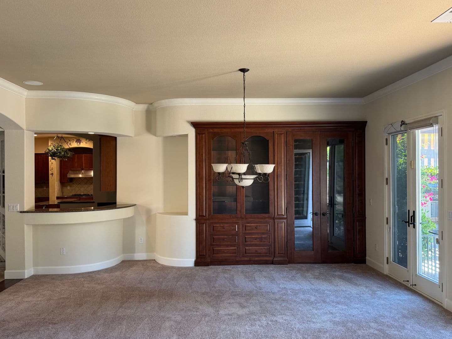 Sacramento House: 3744 Clubside Lane