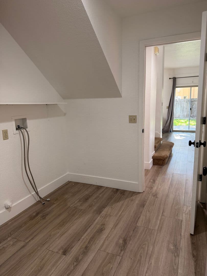 Elk Grove House: 8574 Hydrangea Ct