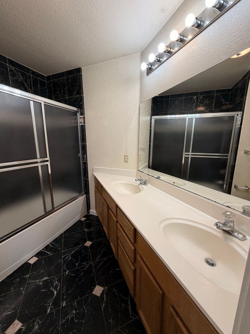 Elk Grove House: 8574 Tambor Way