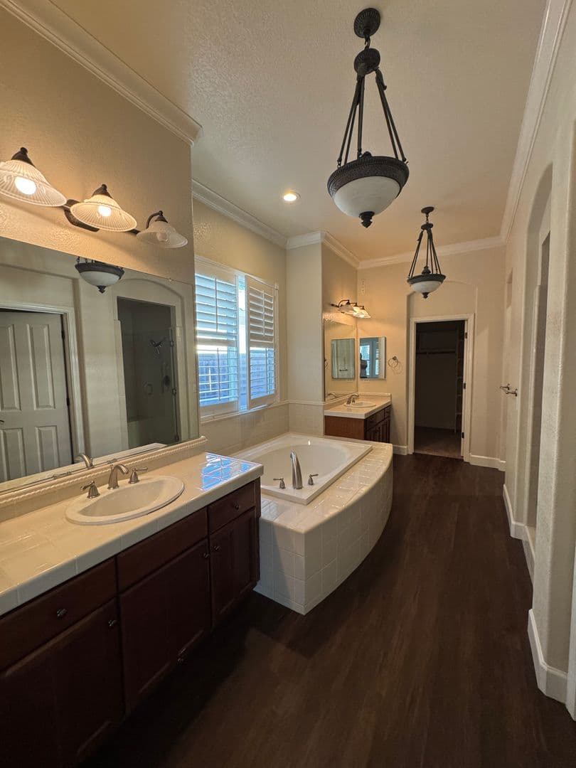 Sacramento House: 3744 Clubside Lane
