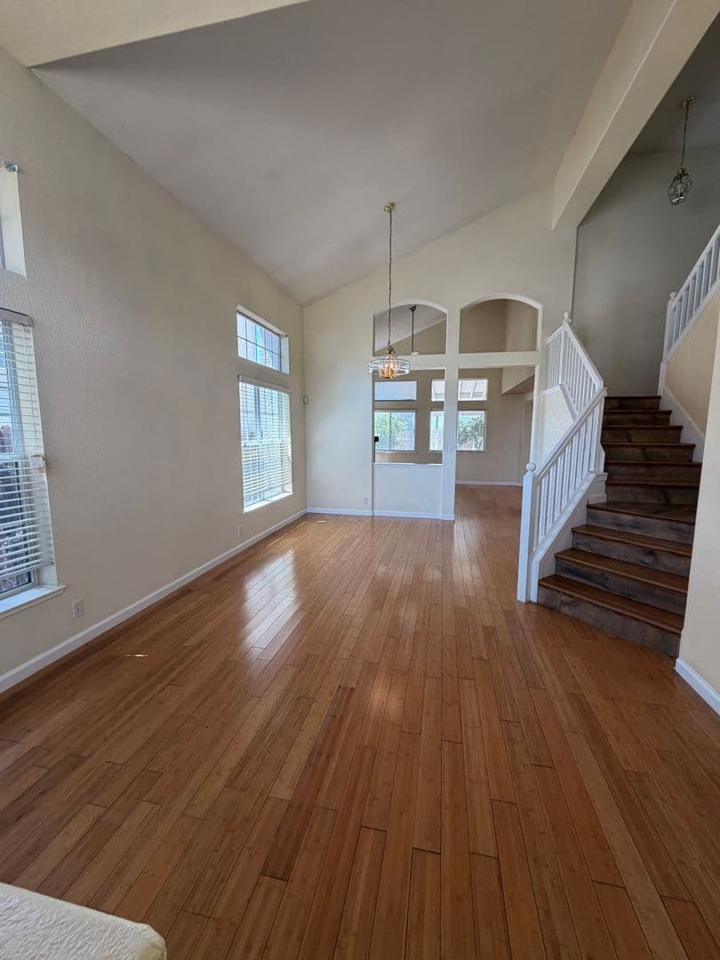 Elk Grove House: 8574 Tambor Way