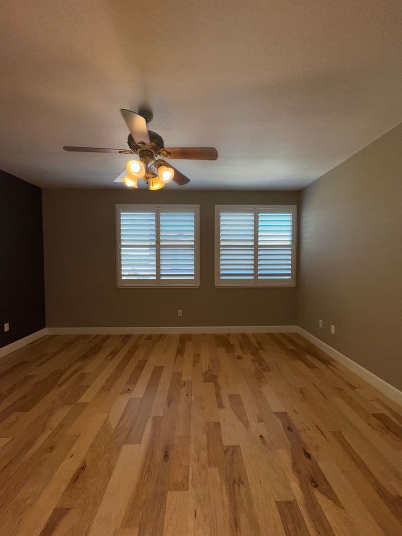 Elk Grove House: 10364 Via Cinta Court