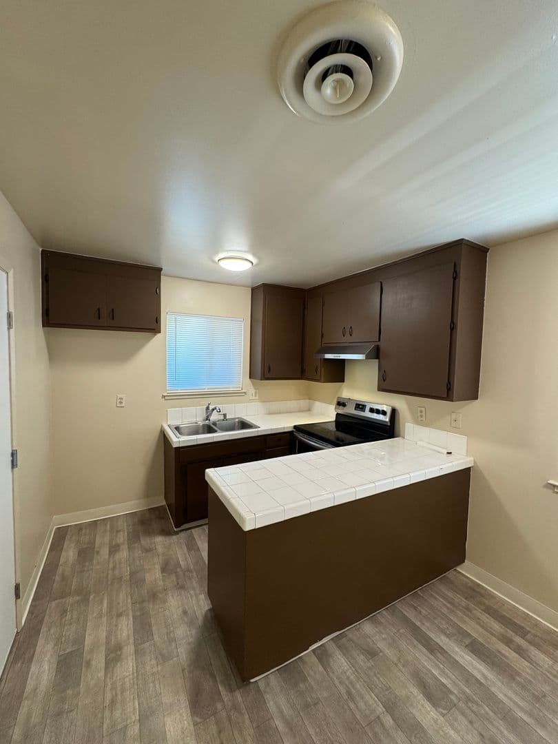 Sacramento Apartment: 7900 Loucreta Drive