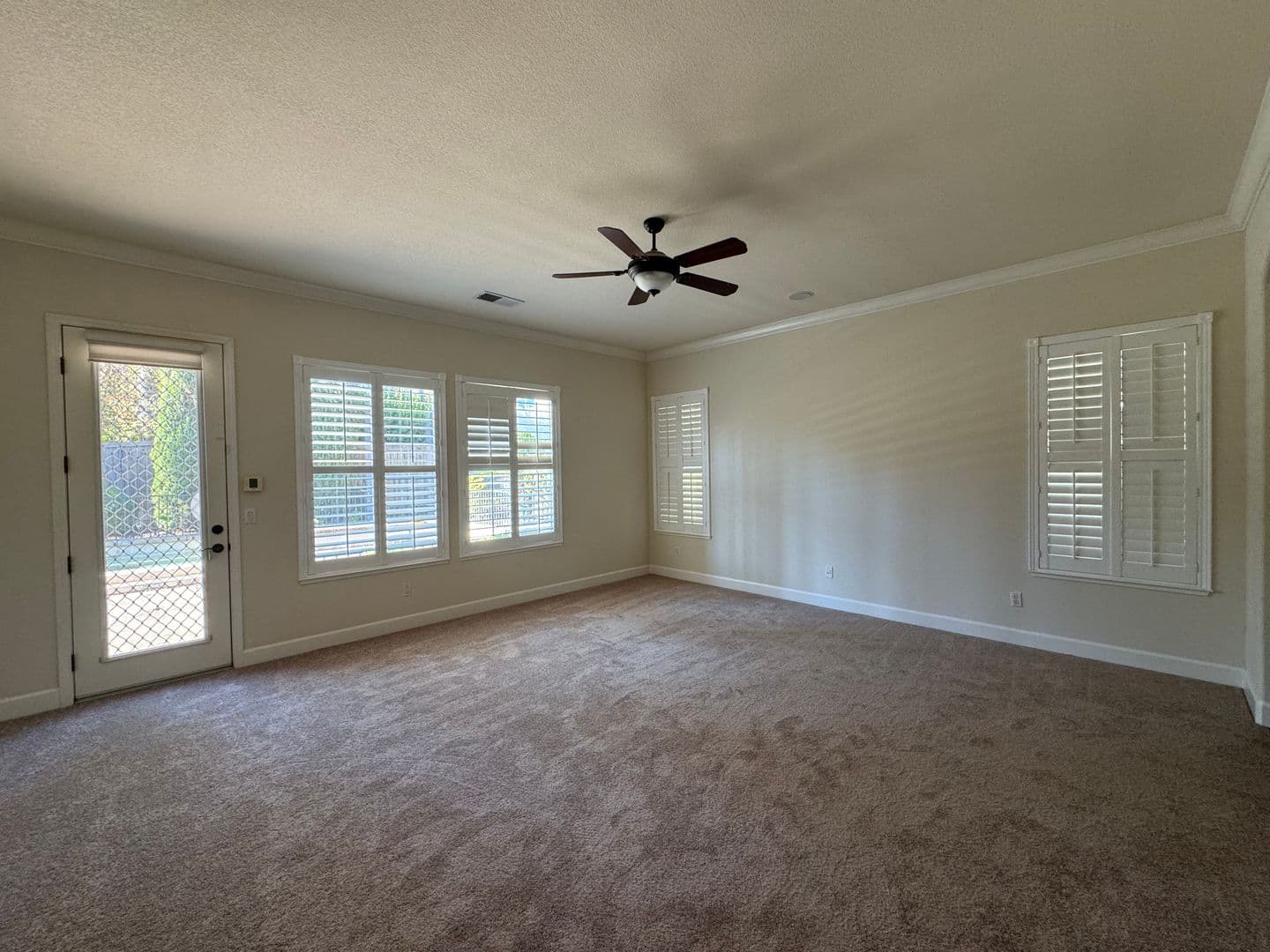 Sacramento House: 3744 Clubside Lane