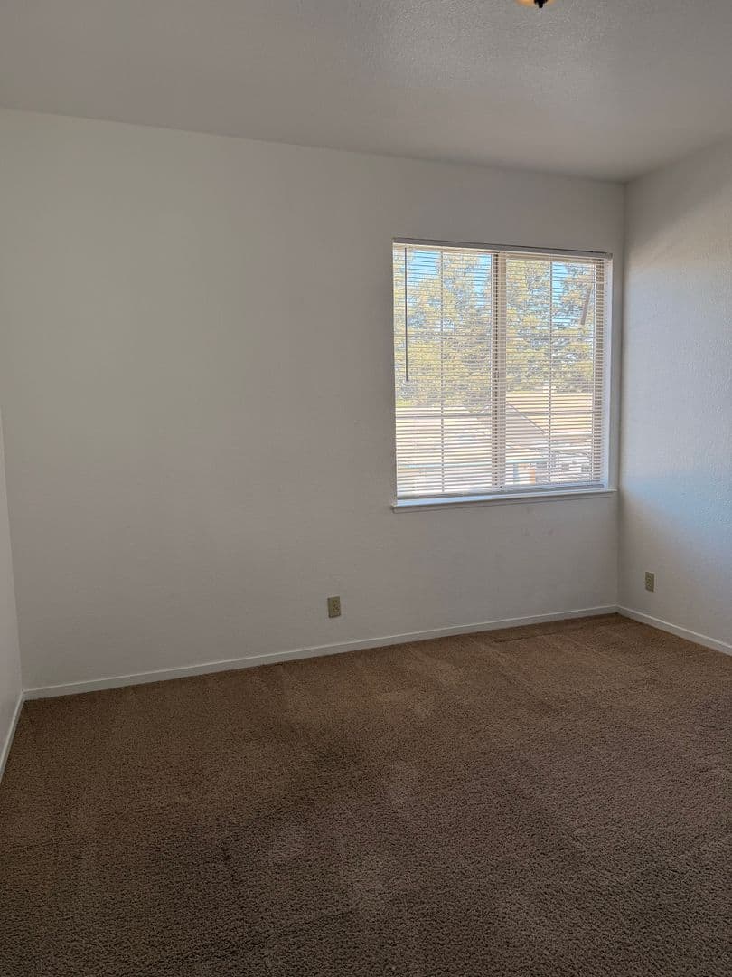 Elk Grove House: 8574 Hydrangea Ct