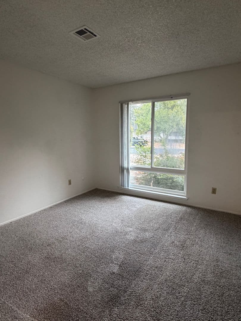 Elk Grove House: 9450 Durango Way