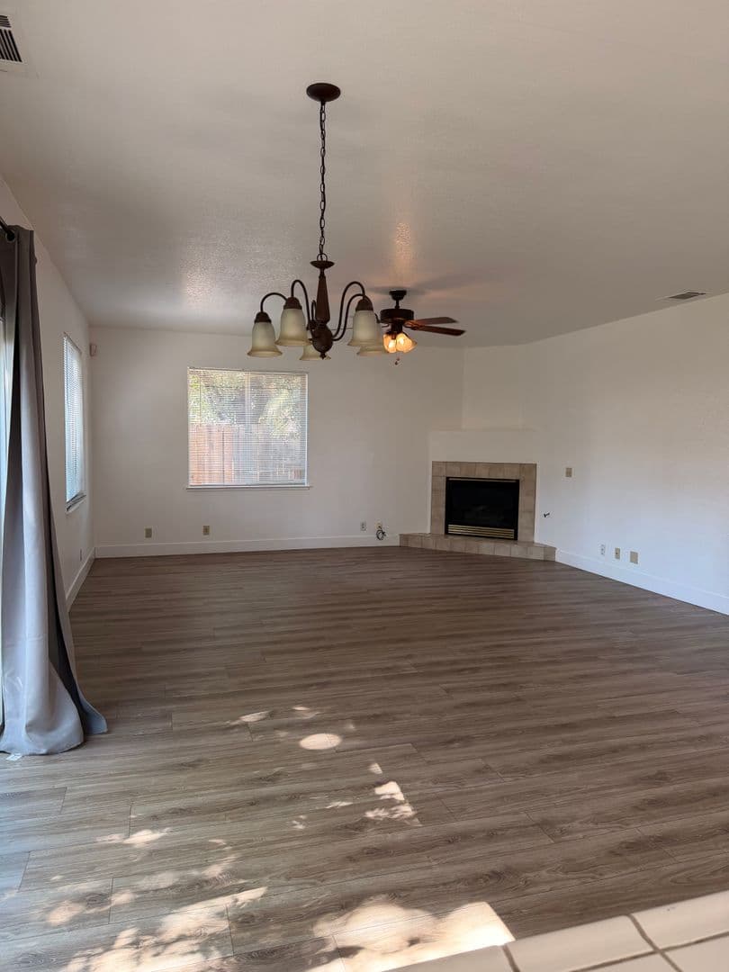 Elk Grove House: 8574 Hydrangea Ct