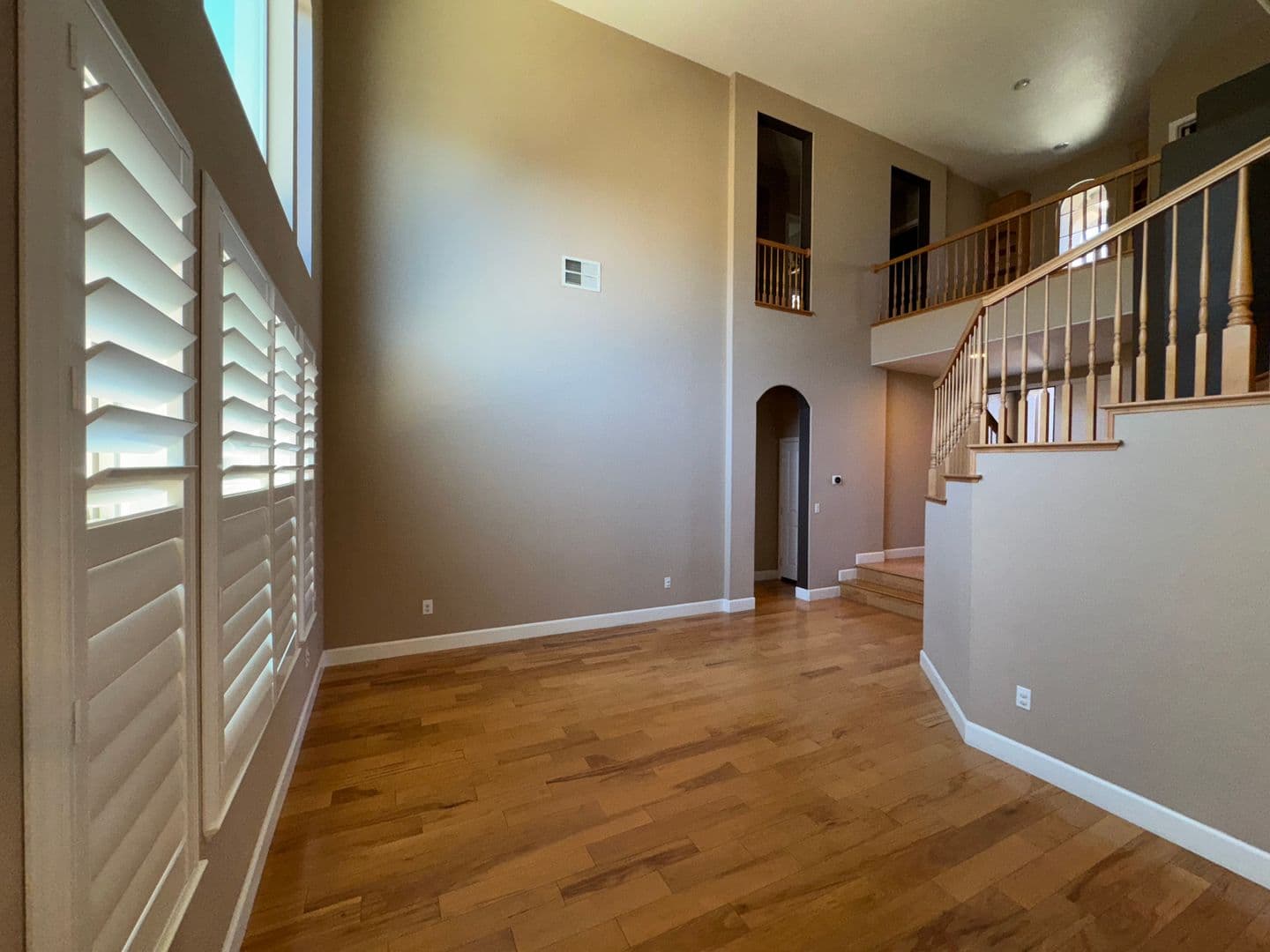 Elk Grove House: 10364 Via Cinta Court