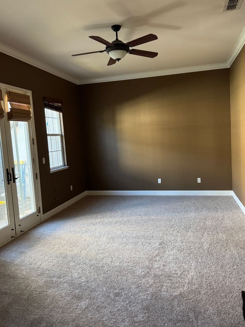 Sacramento House: 3744 Clubside Lane