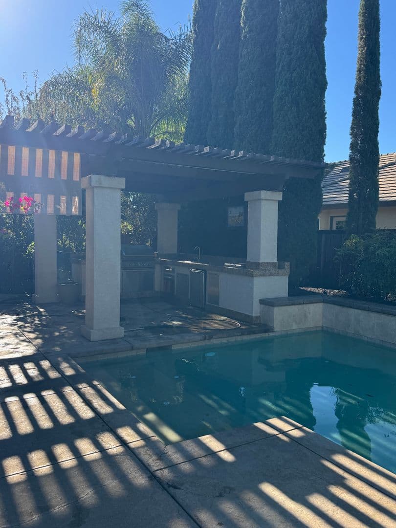 Sacramento House: 3744 Clubside Lane