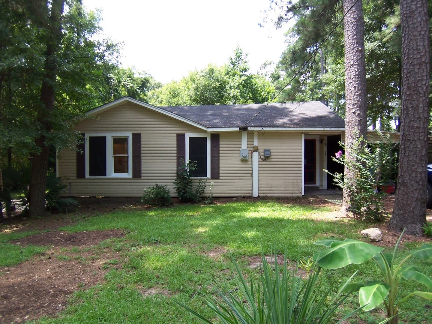 Pineville House: 82 Catherine