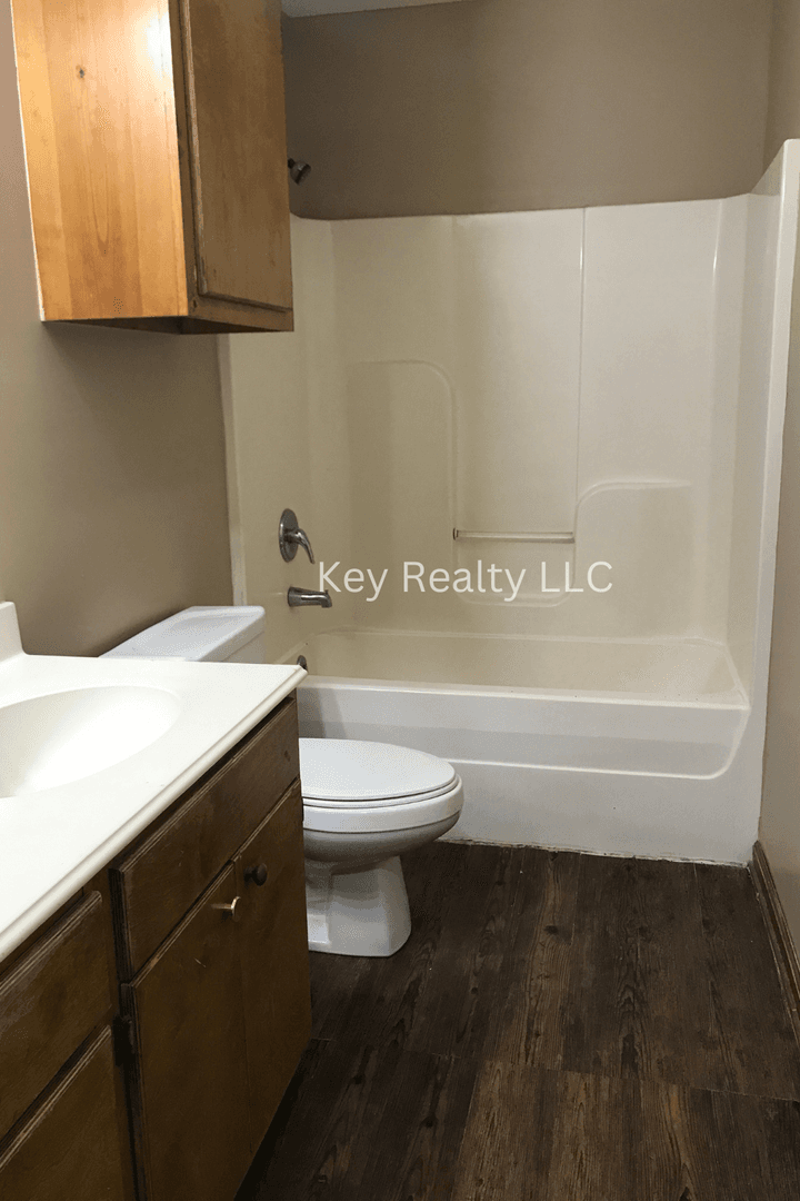 Pineville House: 1313-A Palmetto