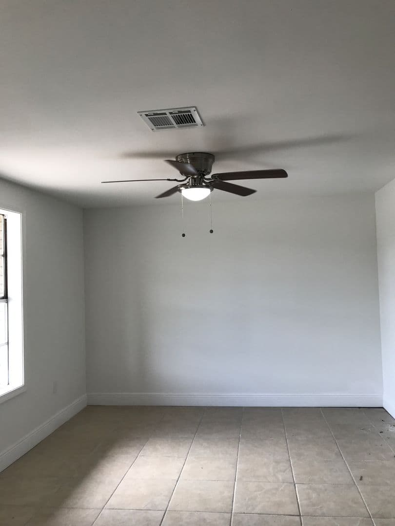 Lecompte House: 8197 Hwy 71 S Apt 5