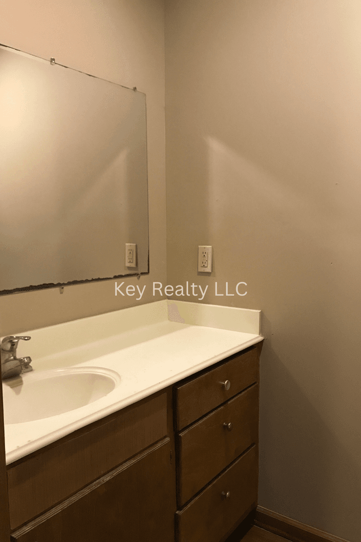 Pineville House: 1313-A Palmetto