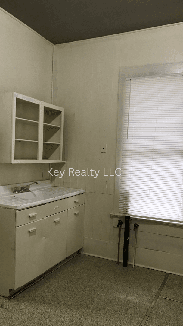 Alexandria House: 612-A 18th St