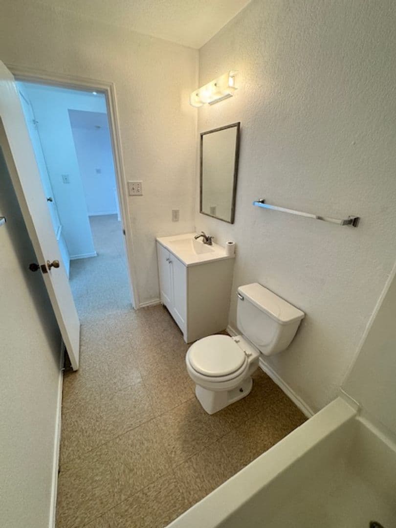 San Antonio House: 26 Viking Oak