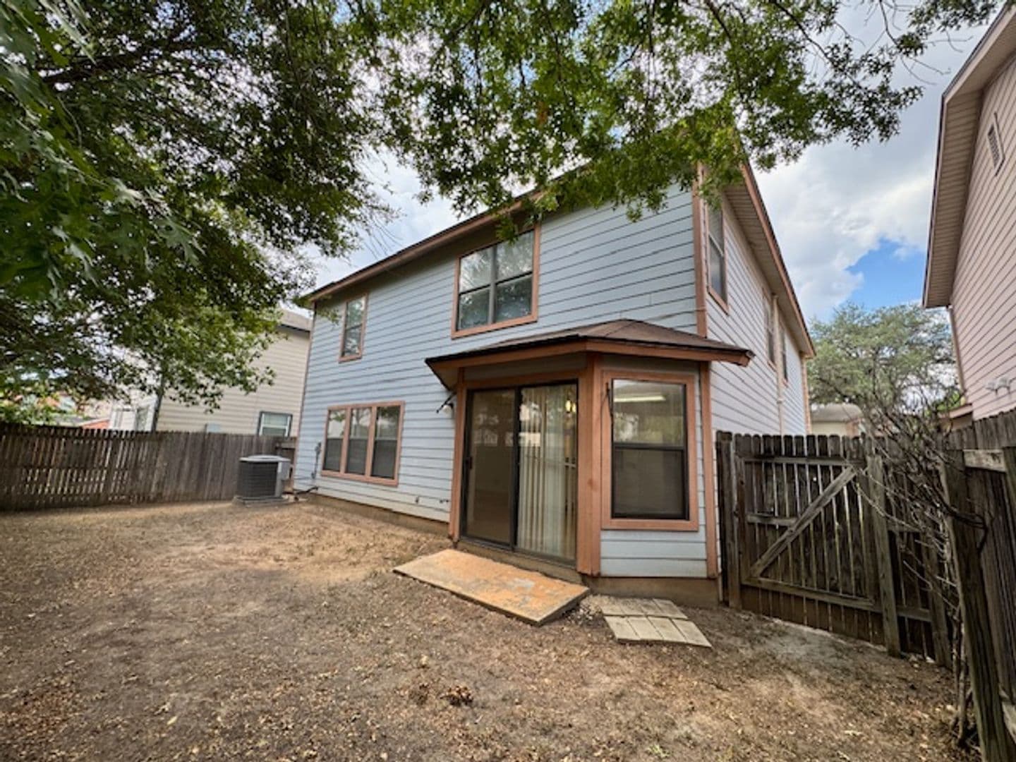 San Antonio House: 26 Viking Oak