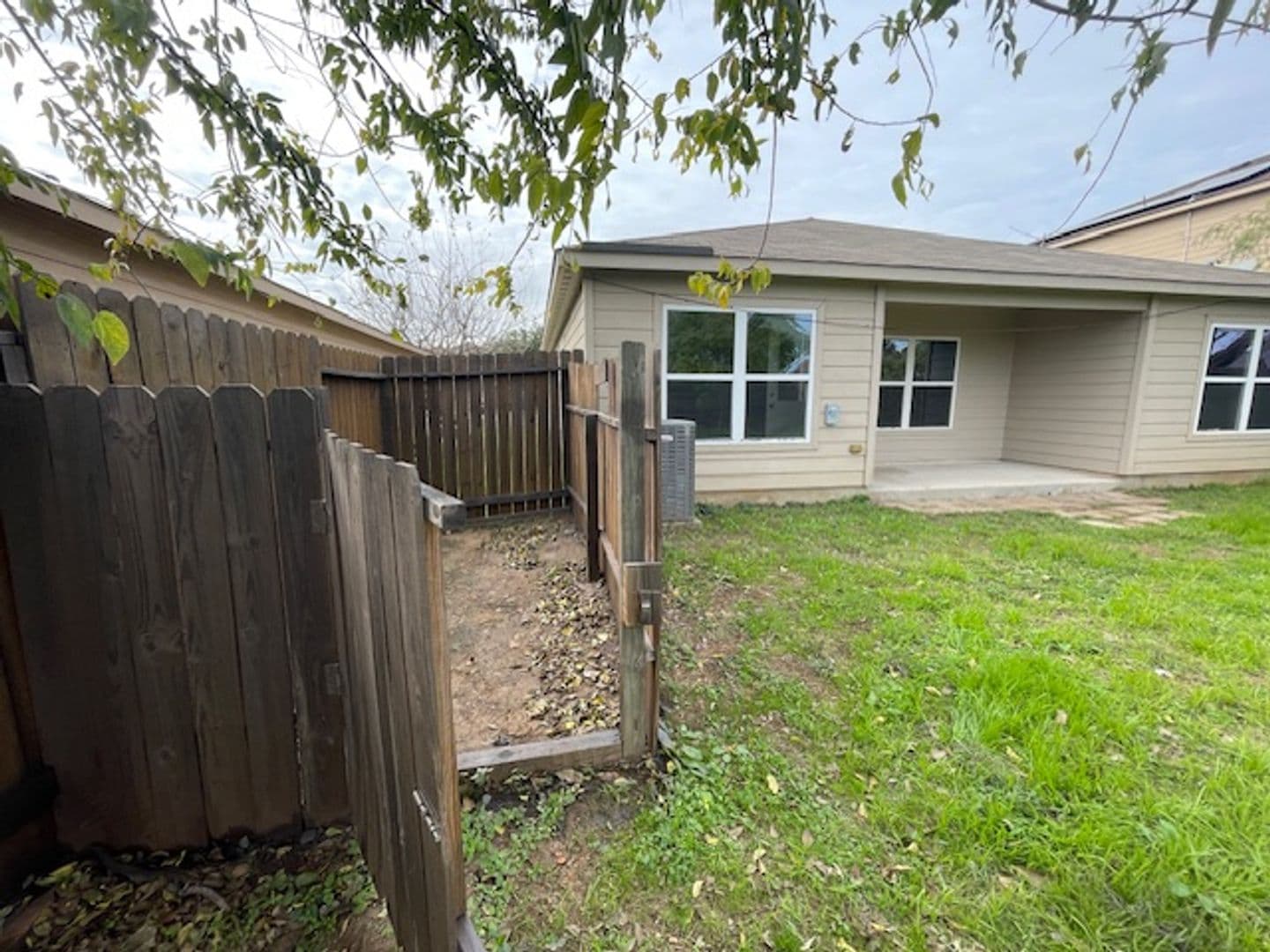 San Antonio House: 3618 Foster Meadows